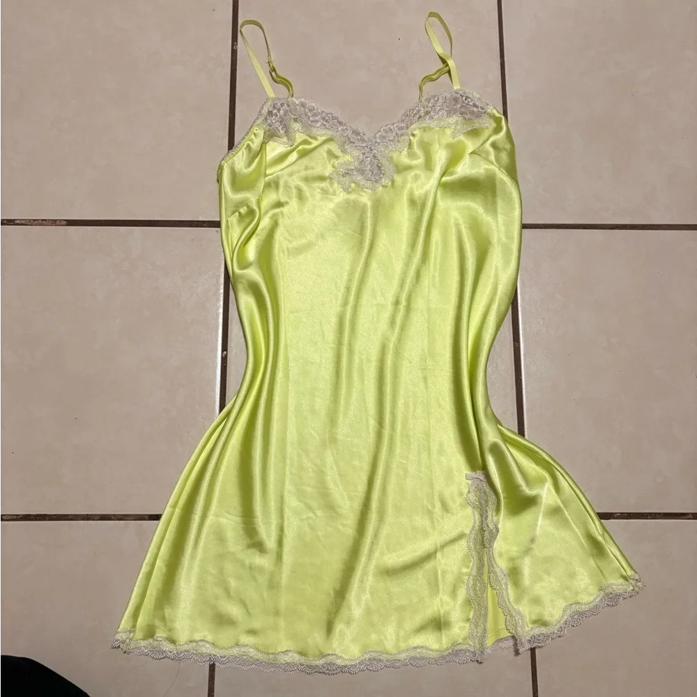 Victoria's Secret Lemon Satin Chemise with Lace - Picture 2 of 4